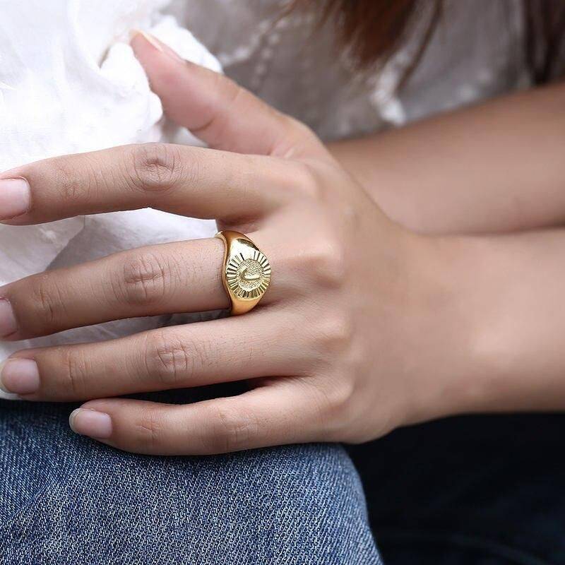 Gold Color Chunky Initial Open Ring Ring Size : 7.5(fits 7-7.5) 