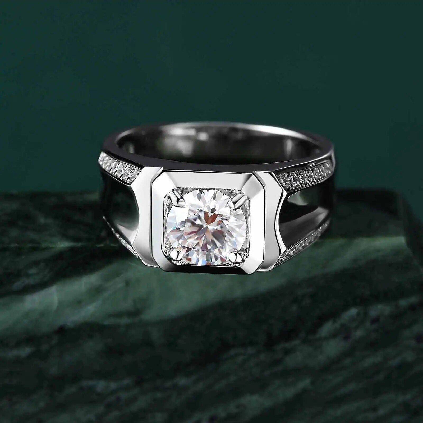 Luxurious 925 Sterling Silver 2Ct Moissanite Men's Wedding Ring Size : 7|7.5|8|8.5|9|9.5|10|10.5|11|11.5|12|12.5|13|13.5|14 